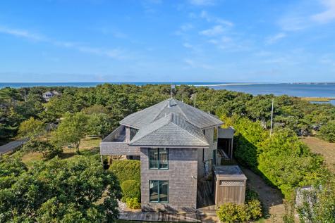 76 Washque Avenue Edgartown MA 02539
