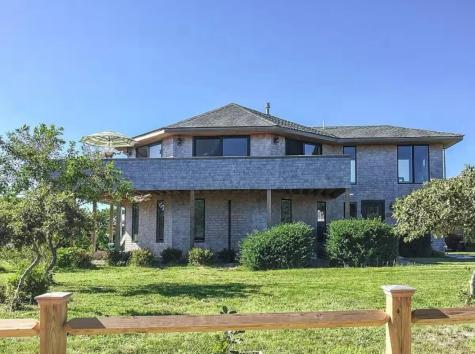 76 Washque Avenue Edgartown MA 02539
