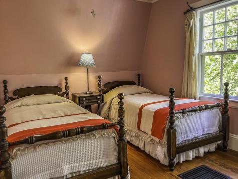 33 Goethals Way Vineyard Haven MA 02568