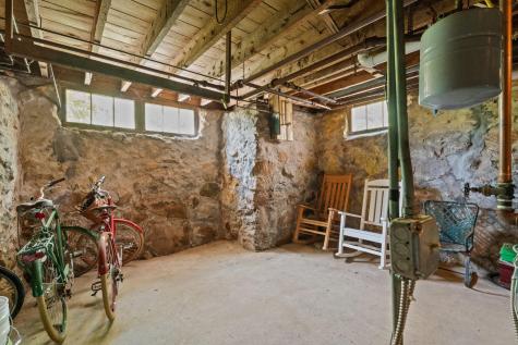 33 Goethals Way Vineyard Haven MA 02568