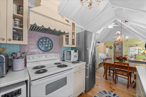 2 Lincoln Avenue Avenue Oak Bluffs MA 02557