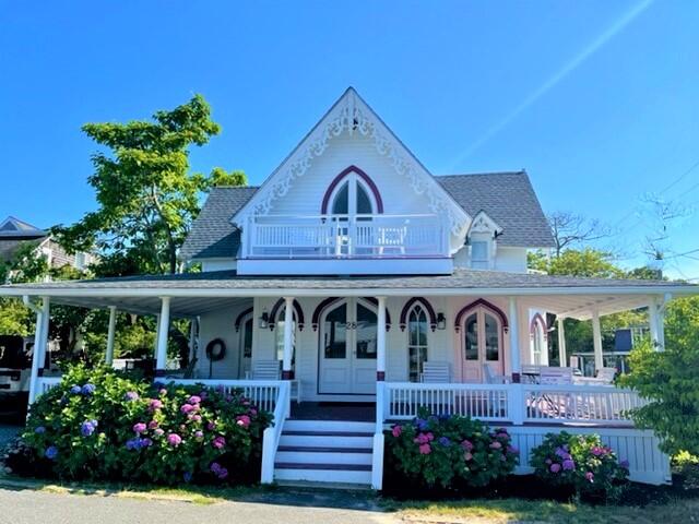 28 Narragansett Avenue Oak Bluffs MA 02557