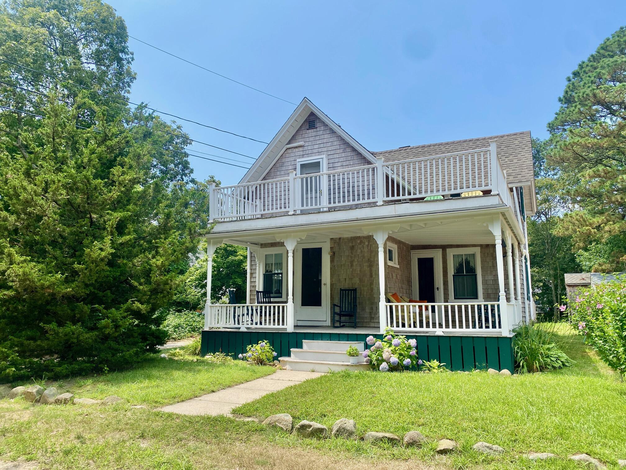 18 Brunswick Avenue Oak Bluffs MA 02557