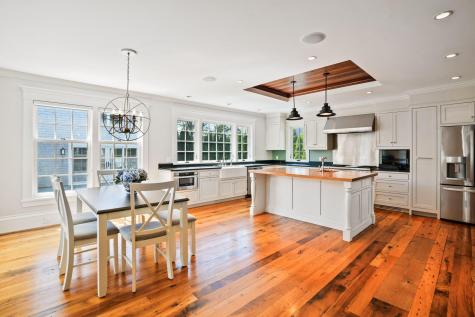 52 S Summer Street Edgartown MA 02539