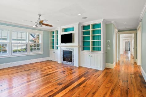 52 S Summer Street Edgartown MA 02539