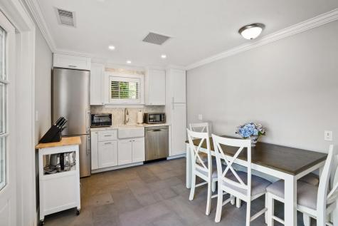 52 S Summer Street Edgartown MA 02539