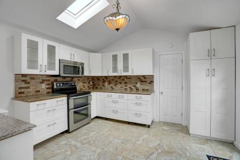 22 Oklahoma Avenue Vineyard Haven MA 02568