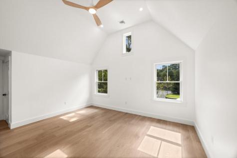 34 Davis Street Vineyard Haven MA 02568