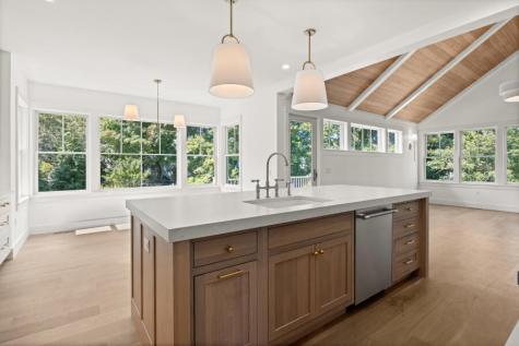 34 Davis Street Vineyard Haven MA 02568