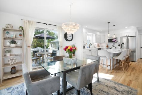 33 Lagoon Pond Road Vineyard Haven MA 02568