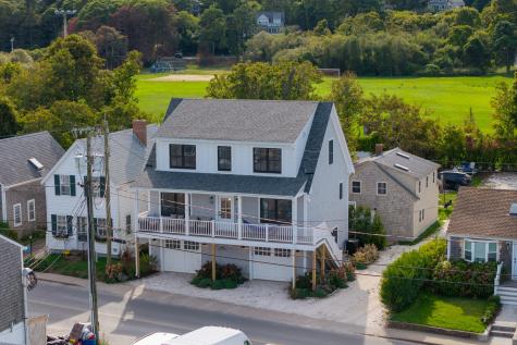 33 Lagoon Pond Road Vineyard Haven MA 02568