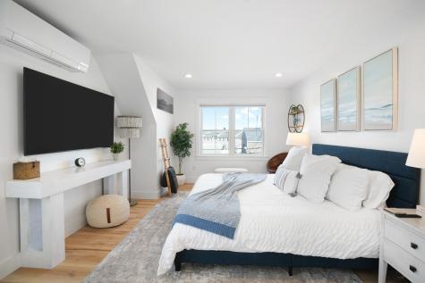 33 Lagoon Pond Road Vineyard Haven MA 02568