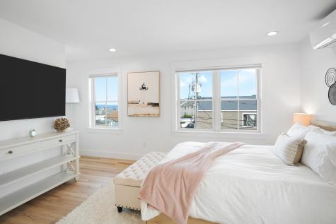 33 Lagoon Pond Road Vineyard Haven MA 02568