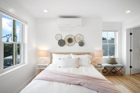 33 Lagoon Pond Road Vineyard Haven MA 02568