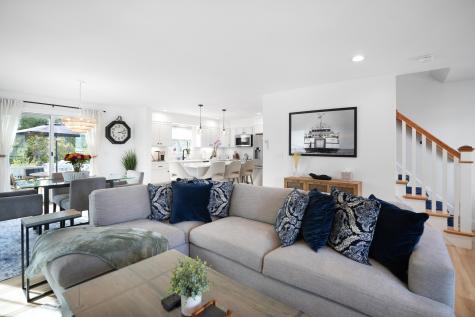 33 Lagoon Pond Road Vineyard Haven MA 02568