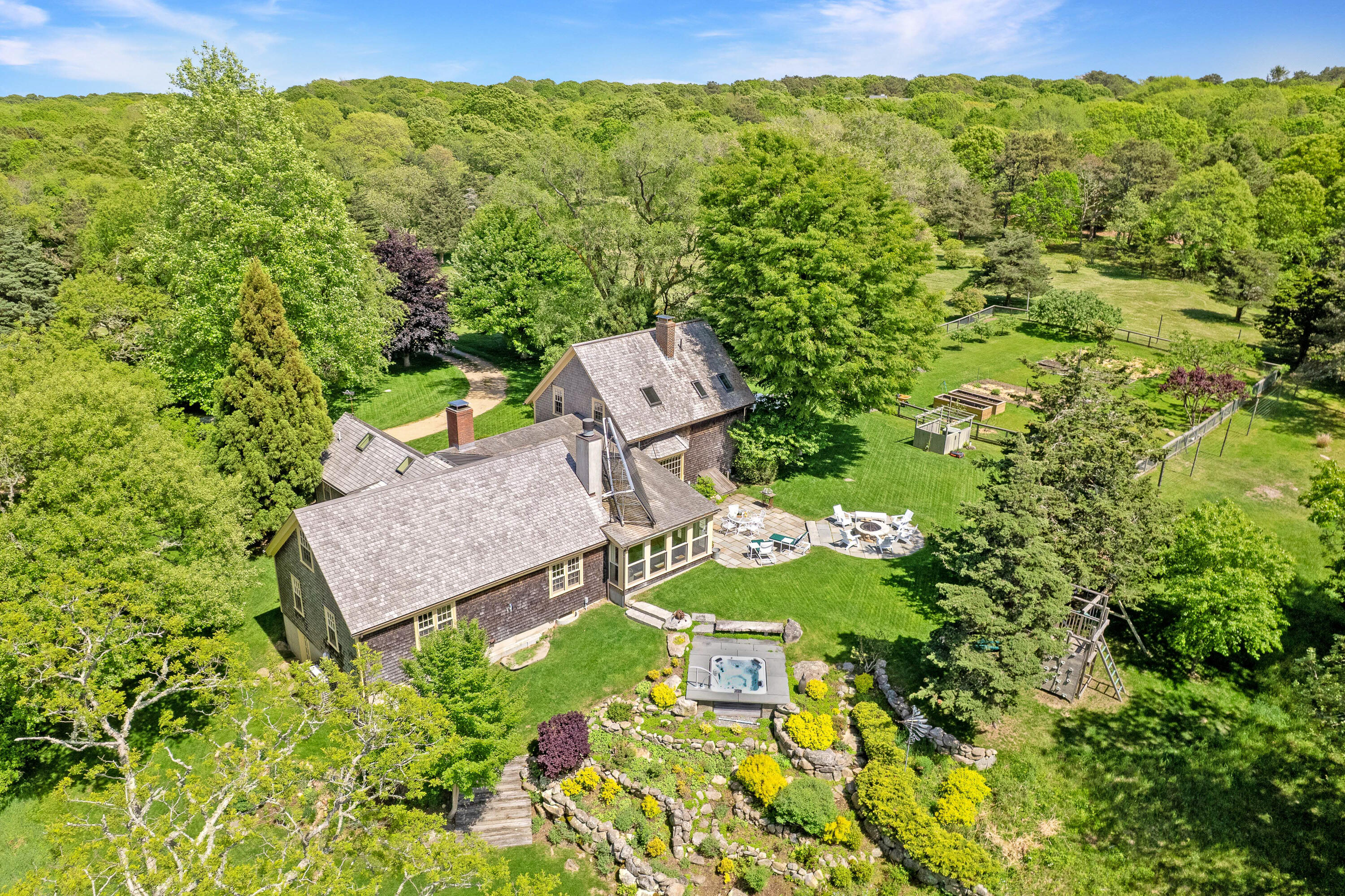 Chilmark MA, 124 Old Farm Road, Unit 122,116