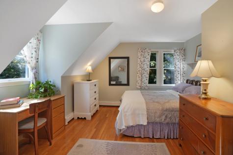 22 Old Lighthouse Road Vineyard Haven MA 02568