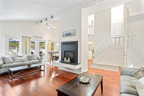 344 Greenwood Avenue Vineyard Haven MA 02568