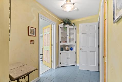 7 Upper Meadow Lane Oak Bluffs MA 02557