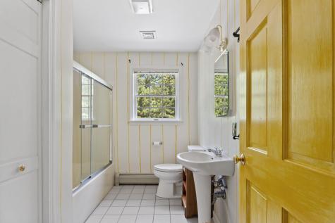 7 Upper Meadow Lane Oak Bluffs MA 02557