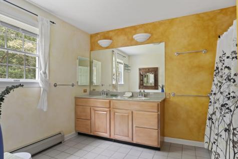 7 Upper Meadow Lane Oak Bluffs MA 02557