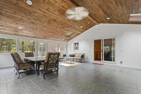 7 Upper Meadow Lane Oak Bluffs MA 02557