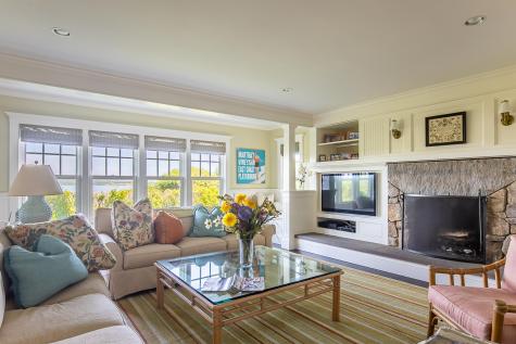 7 Clay Pit Lane Aquinnah MA 02535