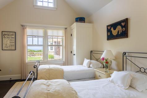 7 Clay Pit Lane Aquinnah MA 02535