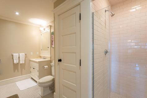 7 Clay Pit Lane Aquinnah MA 02535