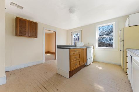 76 Fish Street Thomaston ME 04861