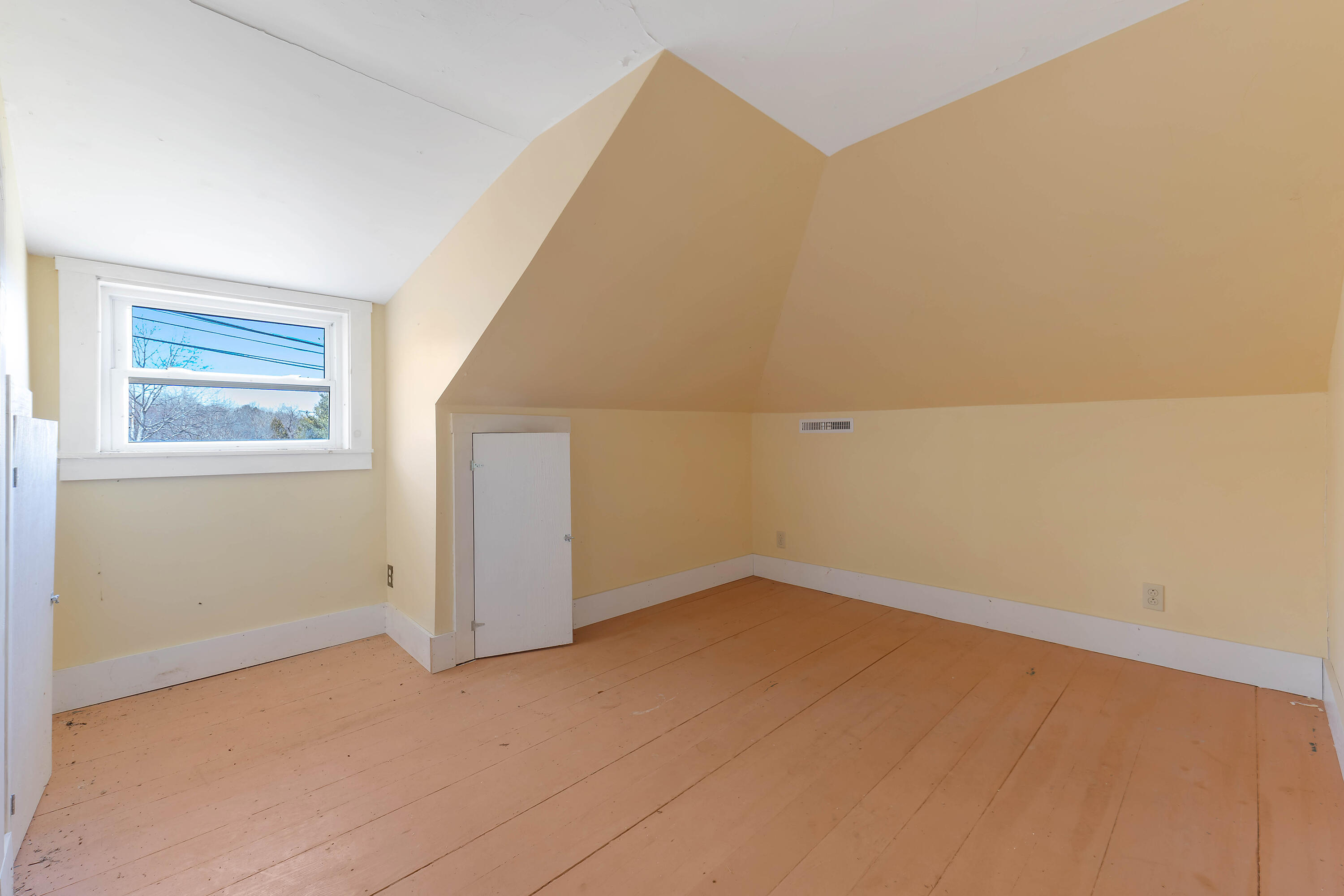 76 Fish Street Thomaston ME 04861