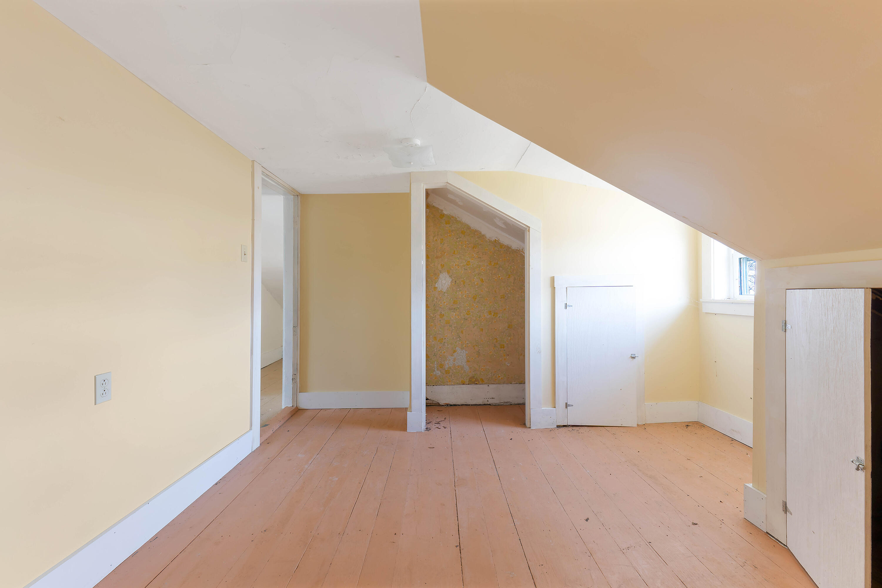 76 Fish Street Thomaston ME 04861