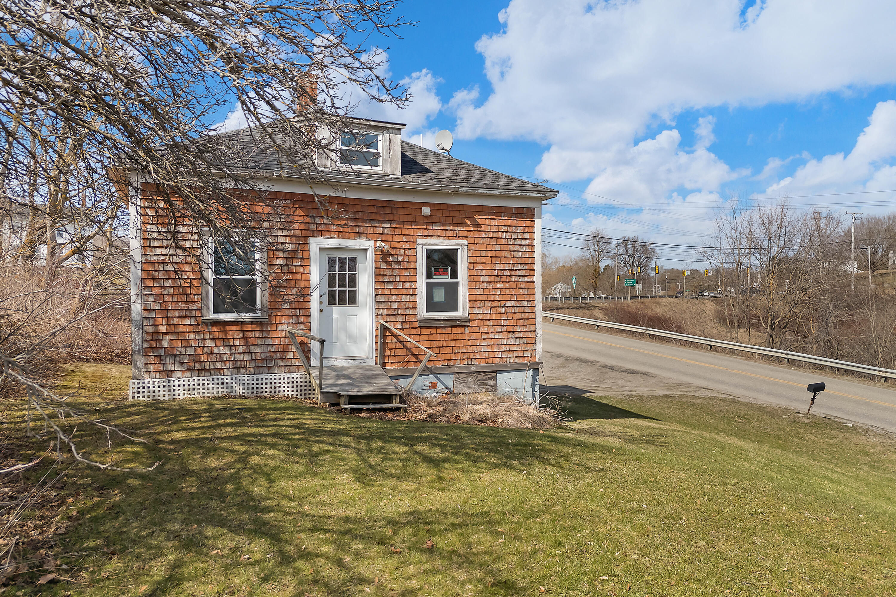 76 Fish Street Thomaston ME 04861