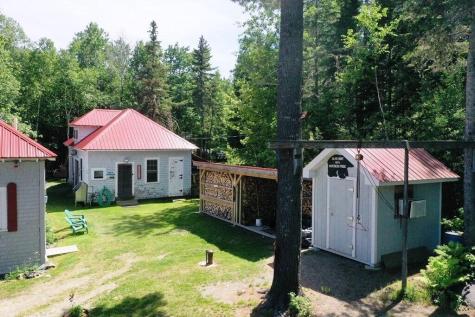 3405 Lily Bay Road Frenchtown Twp ME 04441