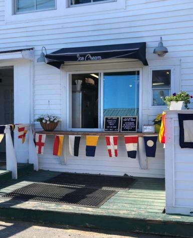 26 W Main Street Vinalhaven ME 04863