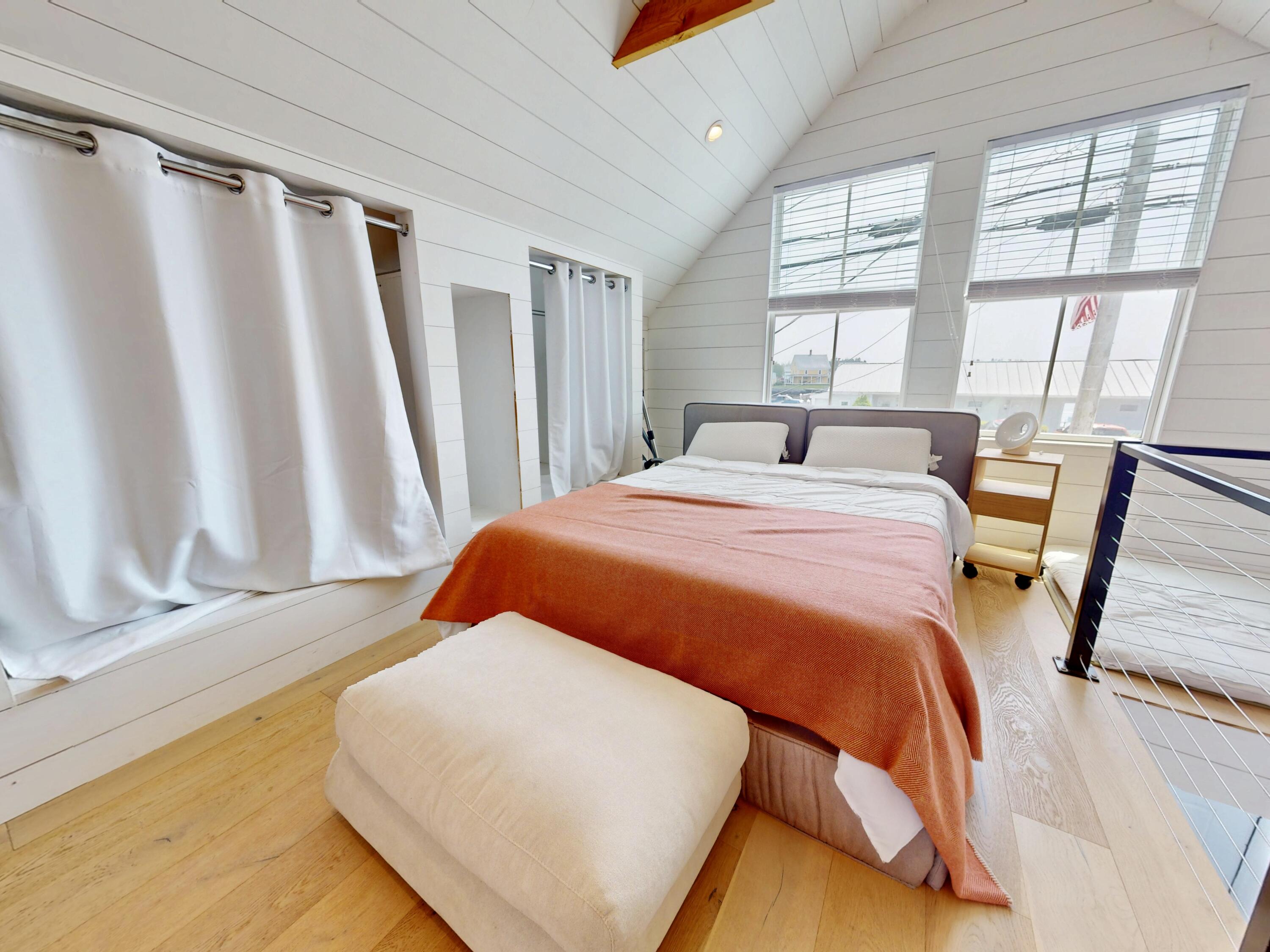 26 W Main Street Vinalhaven ME 04863