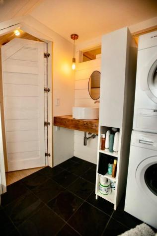 26 W Main Street Vinalhaven ME 04863