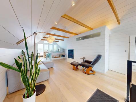 26 W Main Street Vinalhaven ME 04863