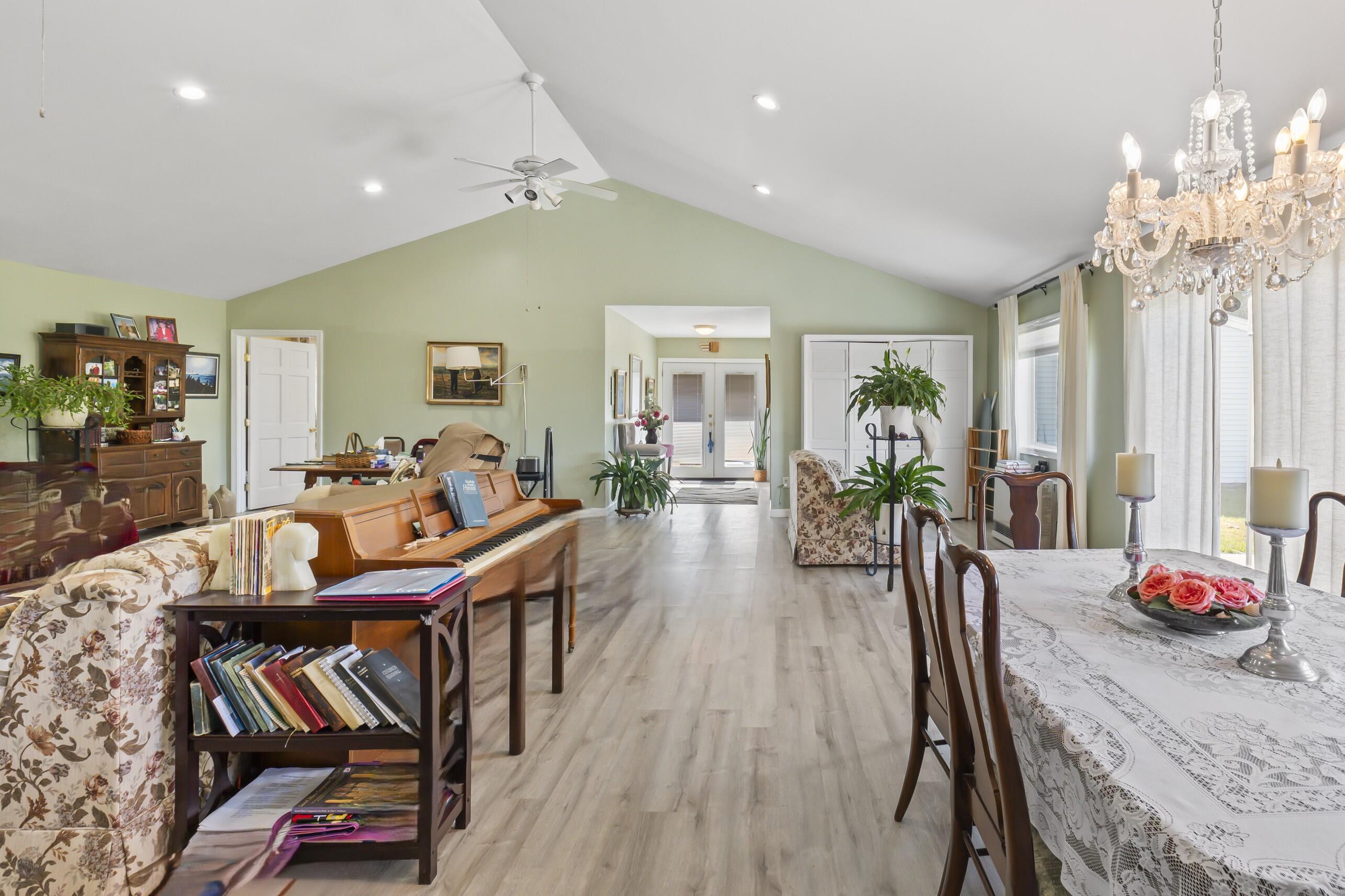 102 Manning Drive West Gardiner ME 04345