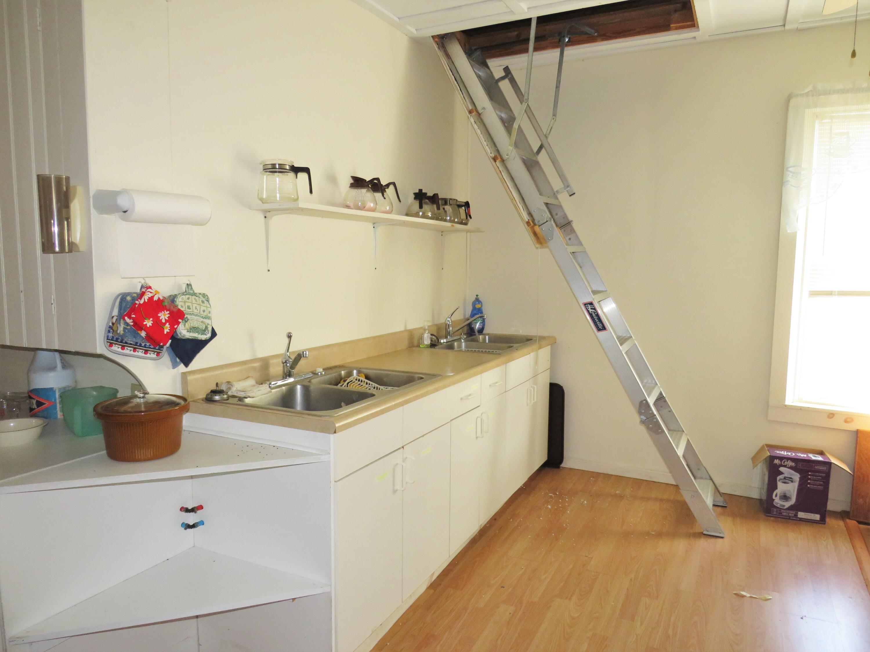 1053 Commercial Street Rockport ME 04856