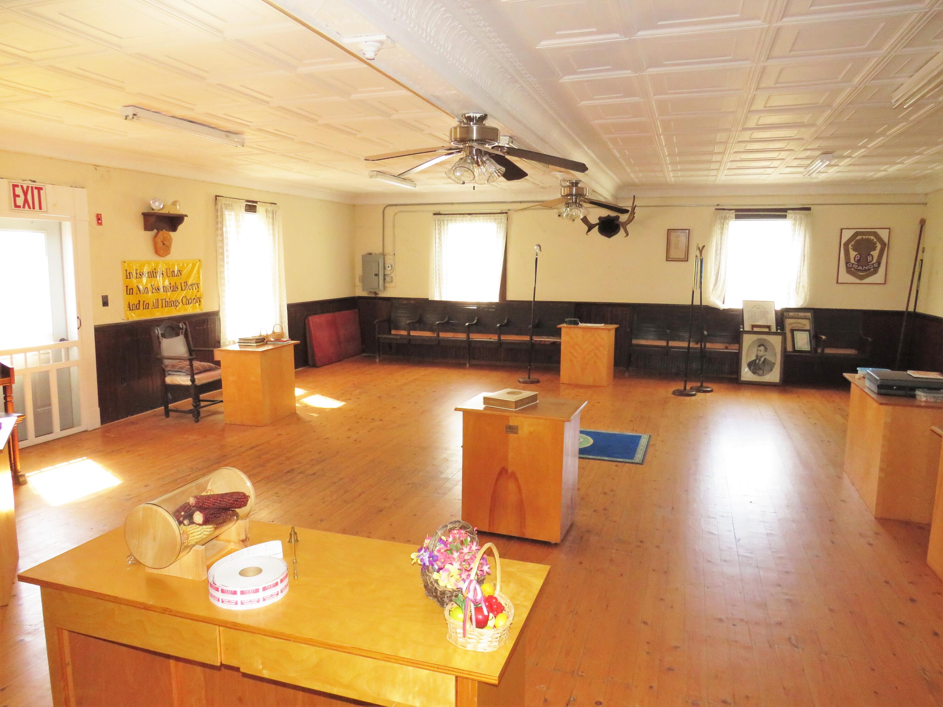 1053 Commercial Street Rockport ME 04856