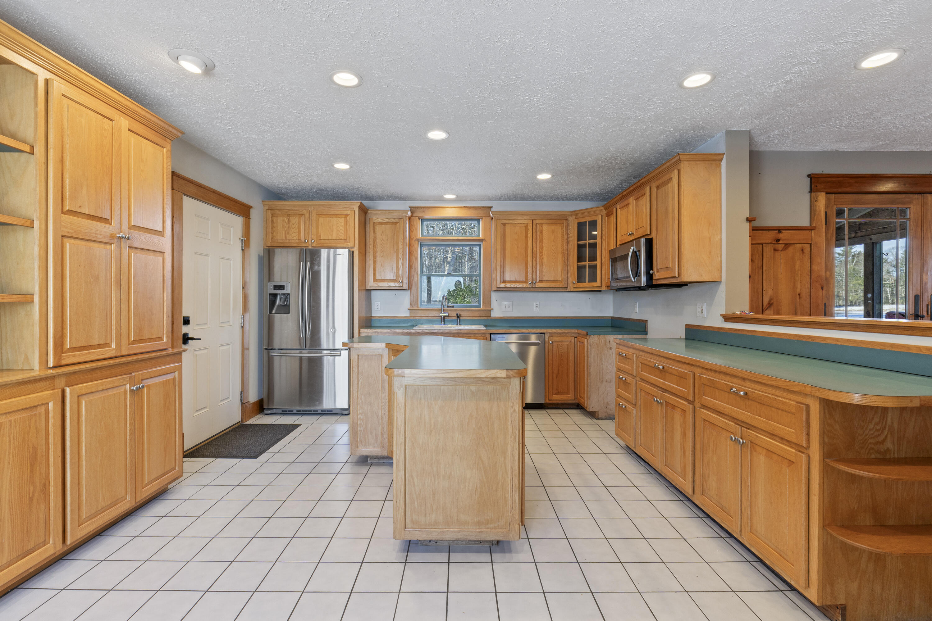 467 Bay Road Bowdoinham ME 04008