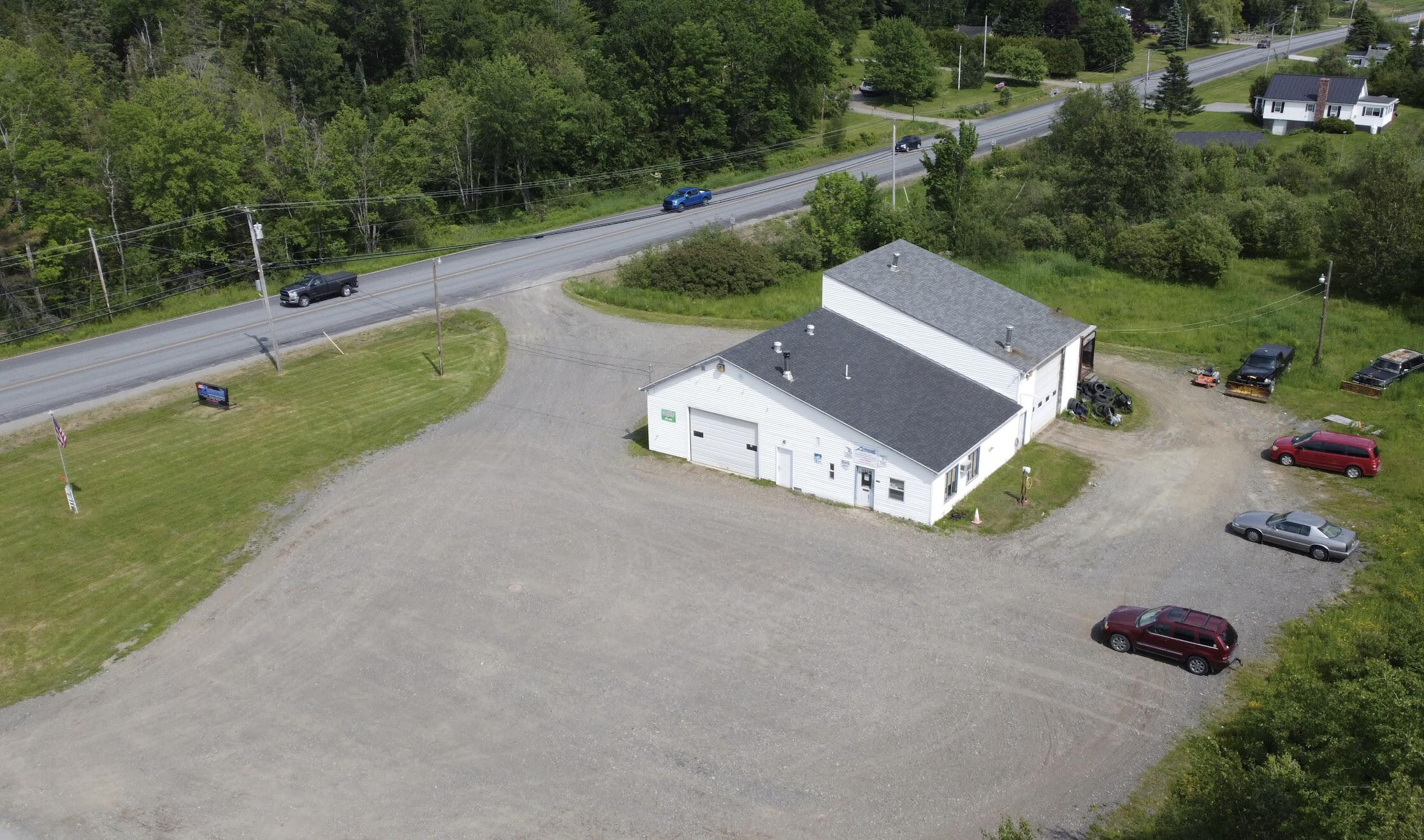 6 Mccarty Road Glenburn ME 04401