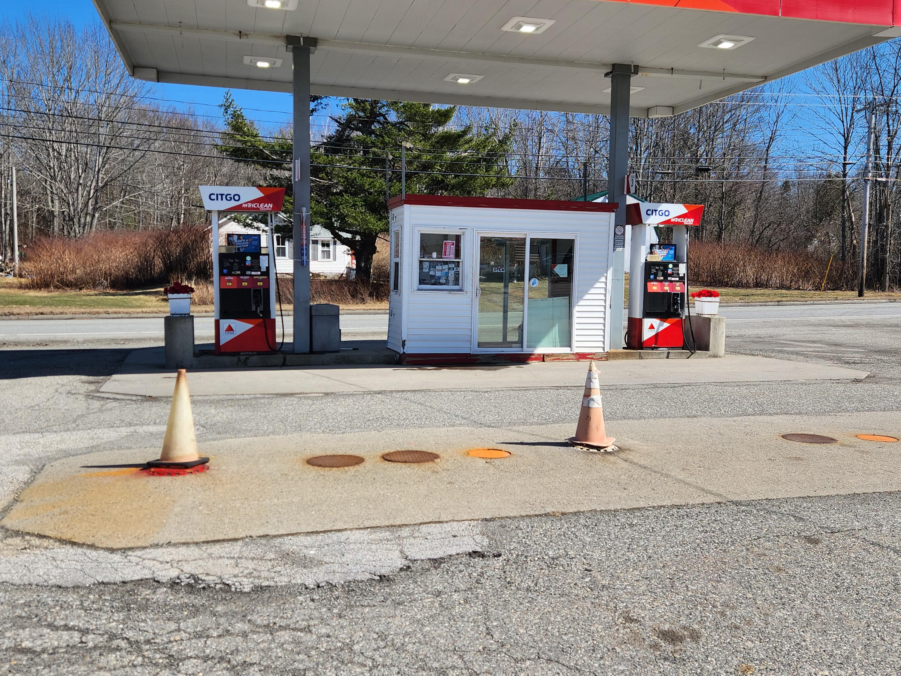 87 U.s. Highway 1 Verona Island ME 04416