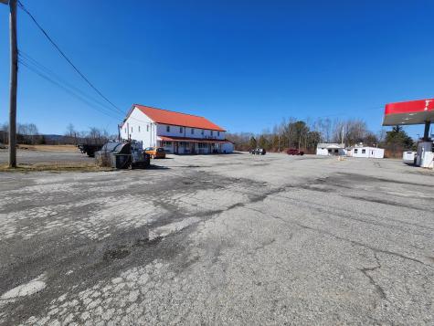 87 U.s. Highway 1 Verona Island ME 04416