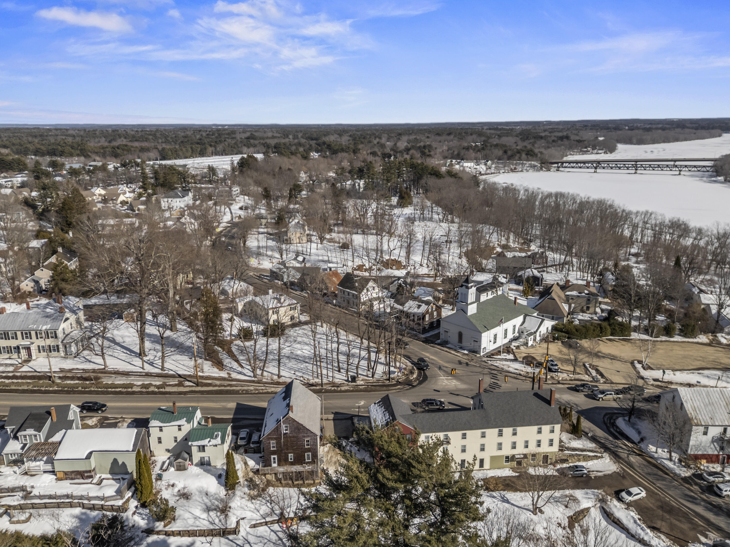 38 Main Street Topsham ME 04086