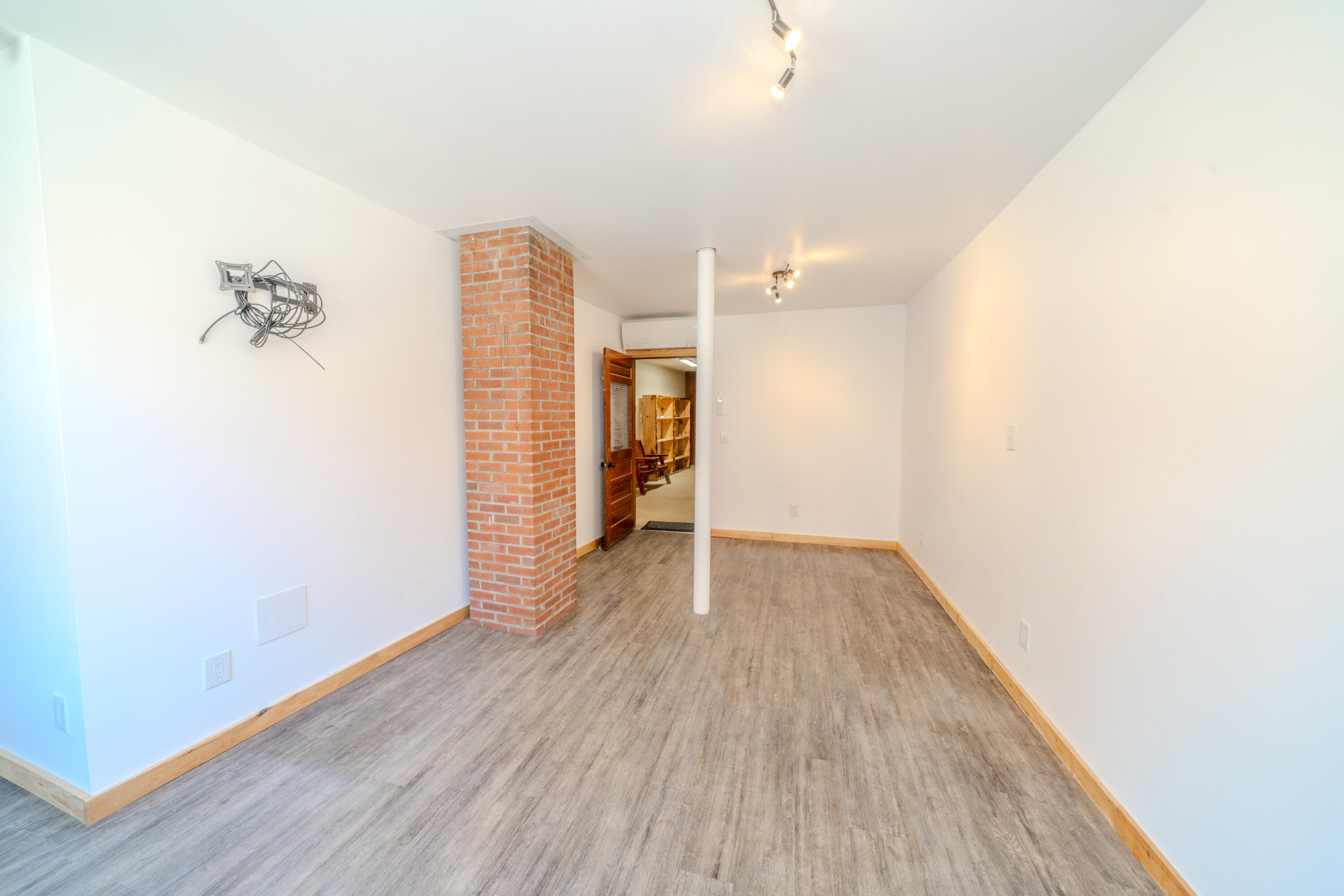 93 Main Street Belfast ME 04915