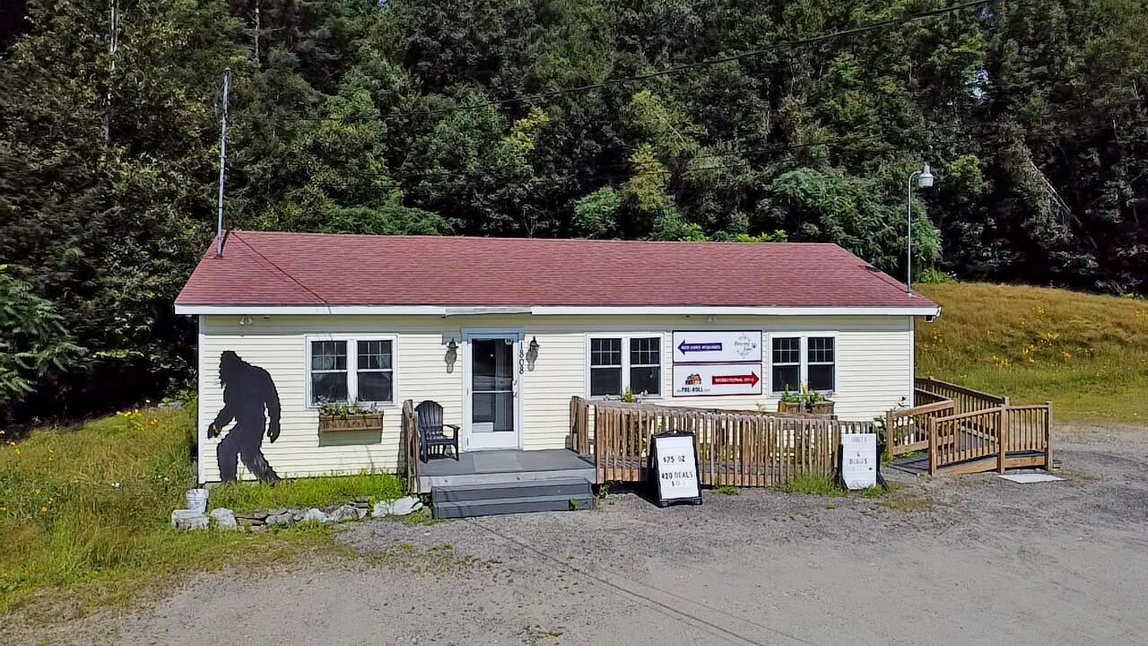 1808 Auburn Road Turner ME 04282