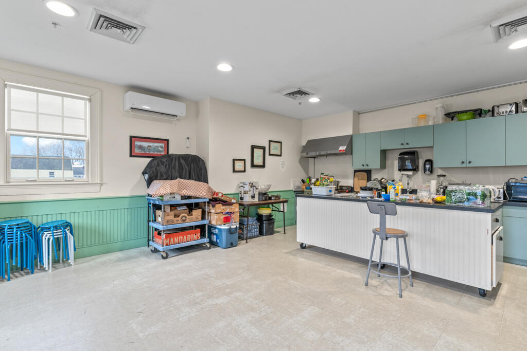 479 Main Street Westbrook ME 04092