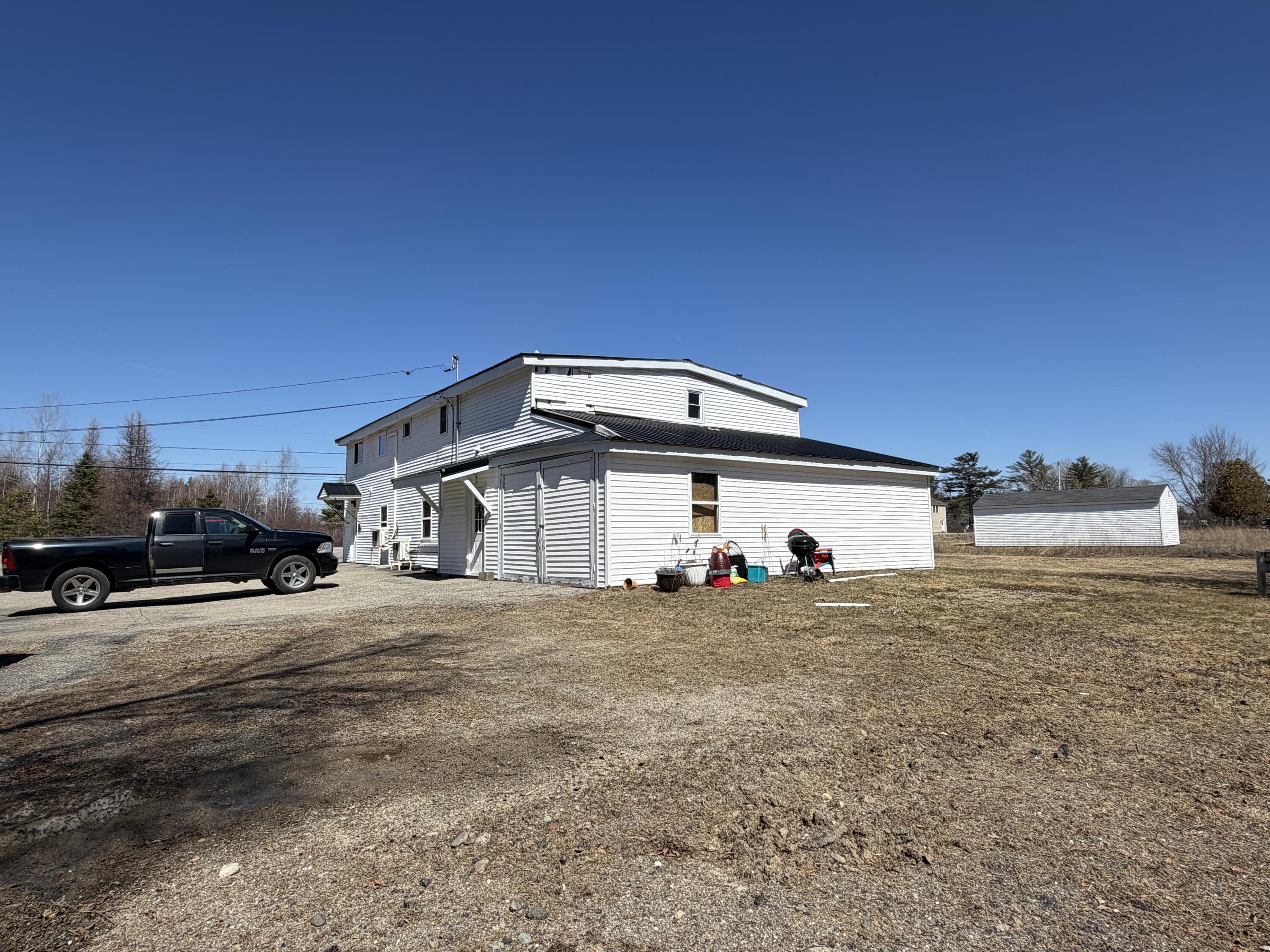 442 W Broadway Lincoln ME 04457
